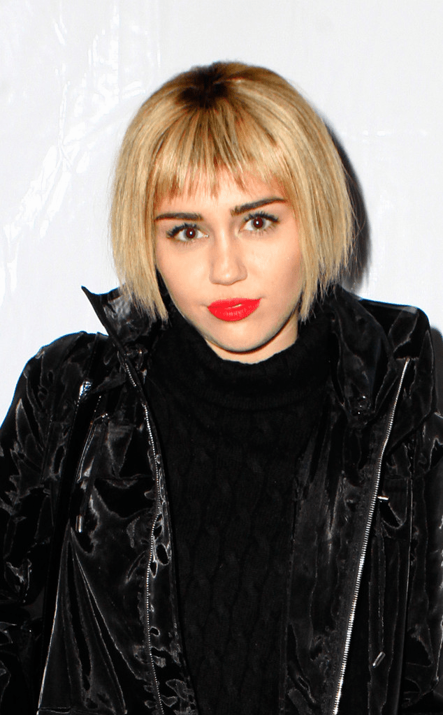 Short bob with darker roots Miley Cyrus