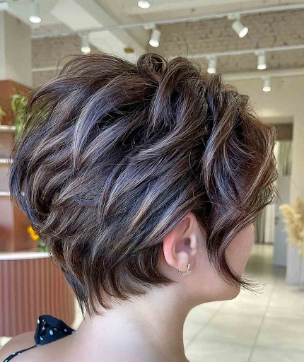 chunky pixie cut with highlights by mila kryshchykhina