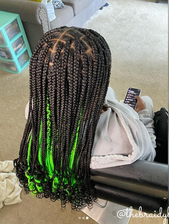 ombre knotless braids black and lime green